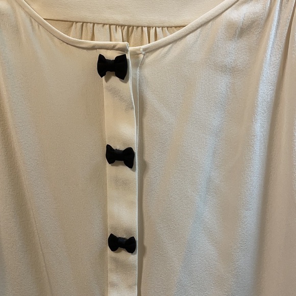 Kate spade ♠️ bow button up blouse! Rare!! - Picture 2 of 4